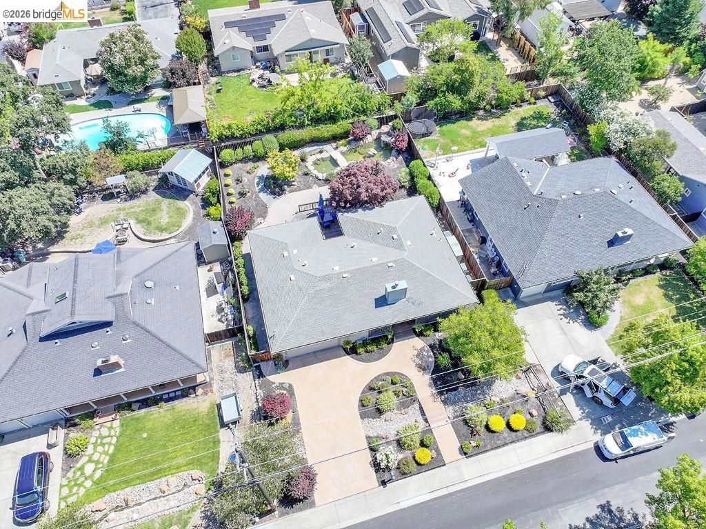 Image 2 of property listing at 1271 1271 Camino Tassajara, Danville, CA 94526