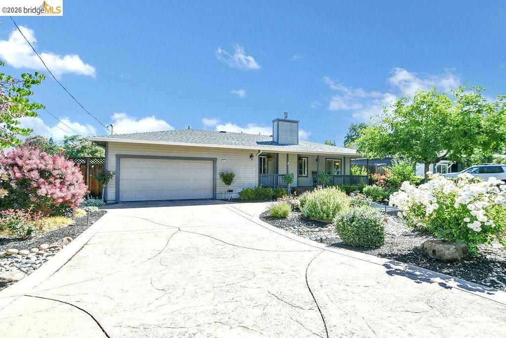 Image 4 of property listing at 1271 1271 Camino Tassajara, Danville, CA 94526