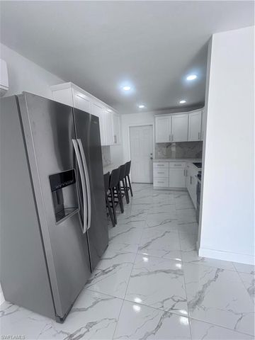 2655 Market ST, Fort Myers, FL 33916