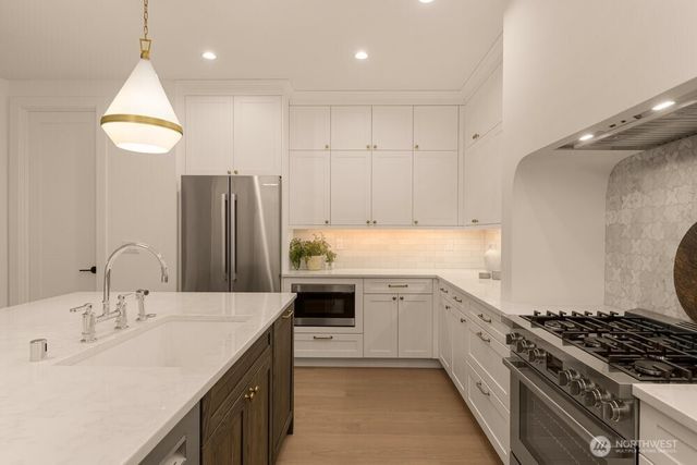 11610 NE 92nd Street, Kirkland, WA 98033