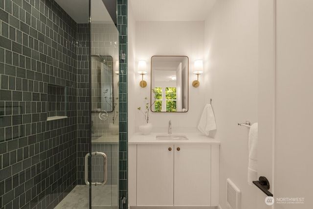 11610 NE 92nd Street, Kirkland, WA 98033