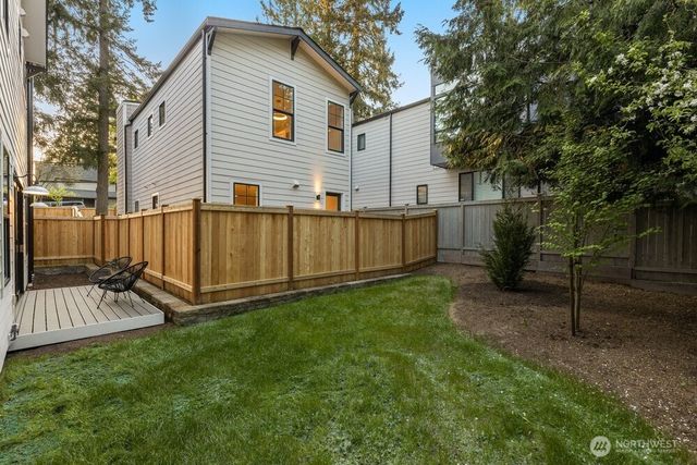 11610 NE 92nd Street, Kirkland, WA 98033