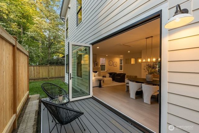 11610 NE 92nd Street, Kirkland, WA 98033