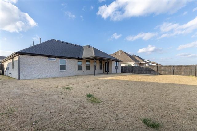 224 S Benchmark Lane, Fayetteville, AR 72704