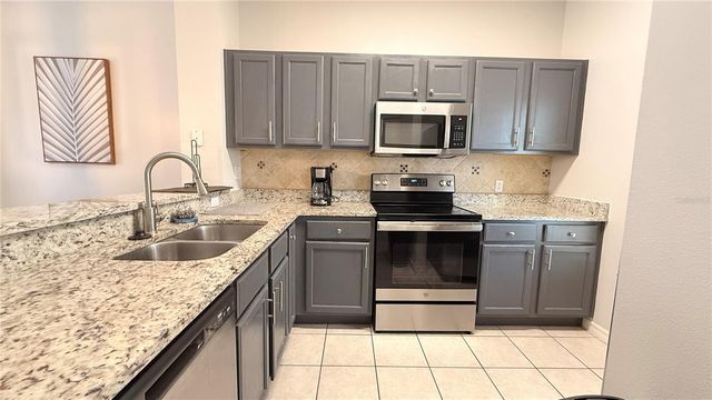 8517 BAY LILLY LOOP, Kissimmee, FL 34747