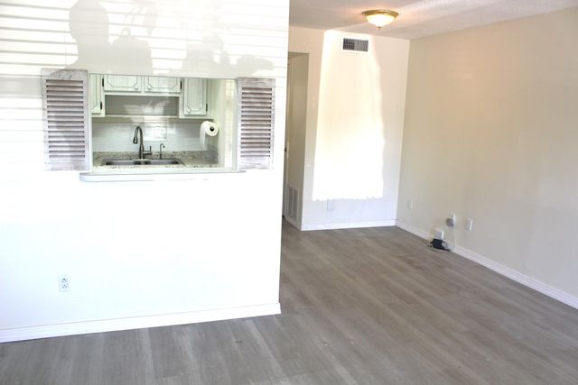 2929 SE Ocean Boulevard B2, Stuart, FL 34996