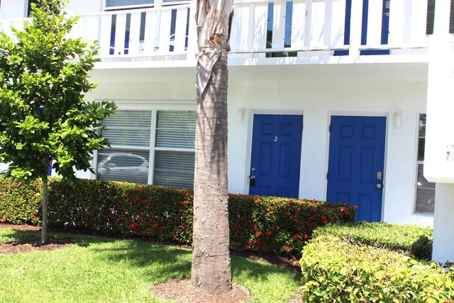2929 SE Ocean Boulevard B2, Stuart, FL 34996