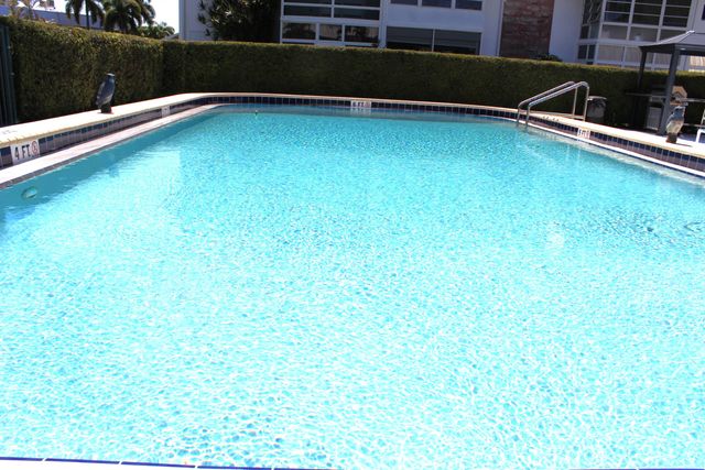 2929 SE Ocean Boulevard B2, Stuart, FL 34996