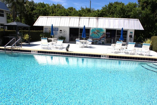 2929 SE Ocean Boulevard B2, Stuart, FL 34996
