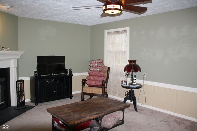 8437 Lockwood Lane, Indianapolis, IN 46217