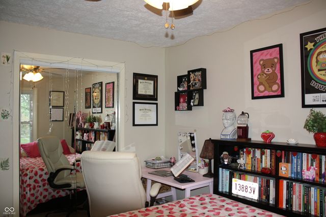 8437 Lockwood Lane, Indianapolis, IN 46217