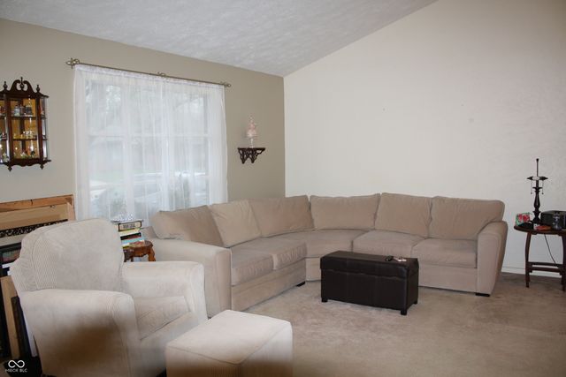 8437 Lockwood Lane, Indianapolis, IN 46217