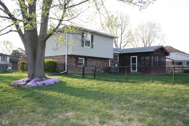8437 Lockwood Lane, Indianapolis, IN 46217