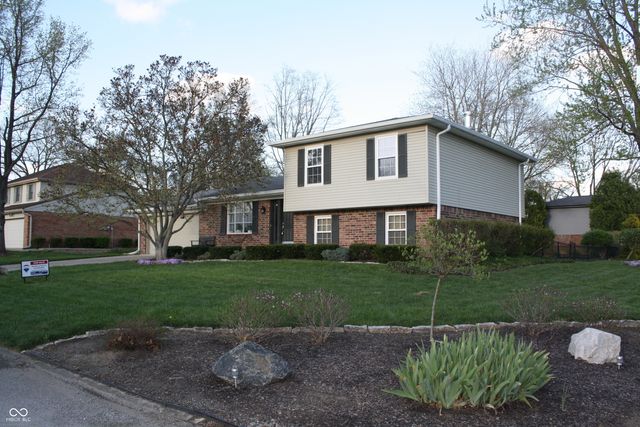 8437 Lockwood Lane, Indianapolis, IN 46217