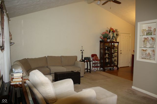 8437 Lockwood Lane, Indianapolis, IN 46217