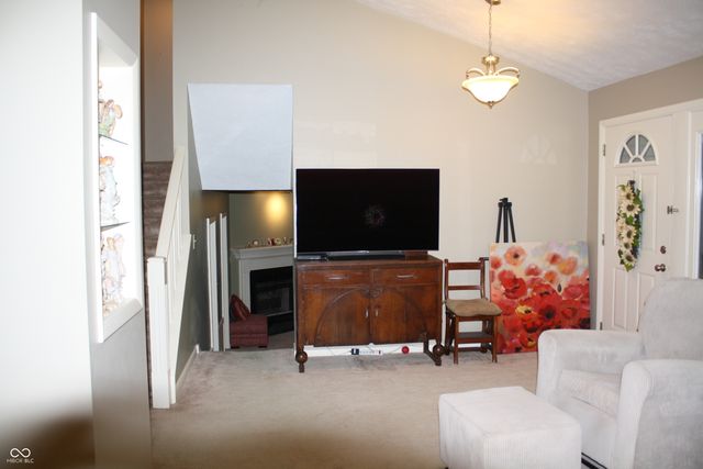 8437 Lockwood Lane, Indianapolis, IN 46217