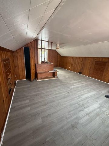 7762 Greenview Avenue, Detroit, MI 48228