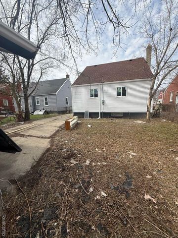 7762 Greenview Avenue, Detroit, MI 48228