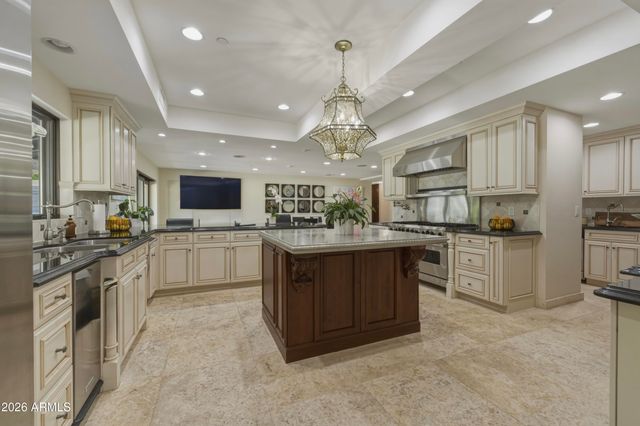 6611 N 64TH Place, Paradise Valley, AZ 85253