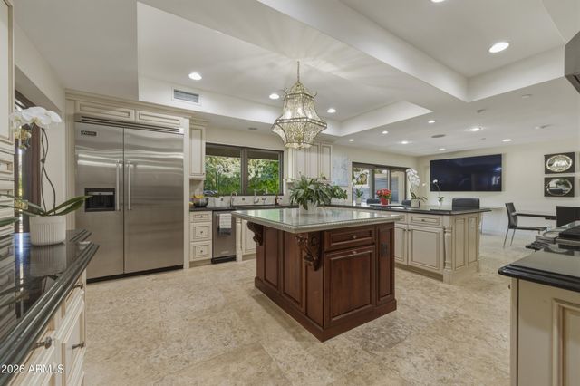 6611 N 64TH Place, Paradise Valley, AZ 85253