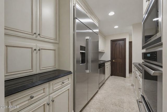 6611 N 64TH Place, Paradise Valley, AZ 85253