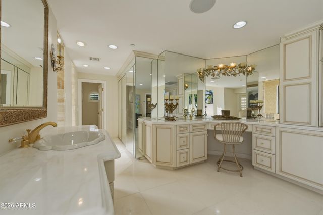 6611 N 64TH Place, Paradise Valley, AZ 85253