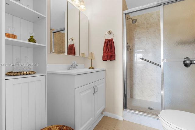 8950 Sunrise Lakes Blvd 309, Sunrise, FL 33322