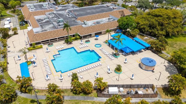 8950 Sunrise Lakes Blvd 309, Sunrise, FL 33322