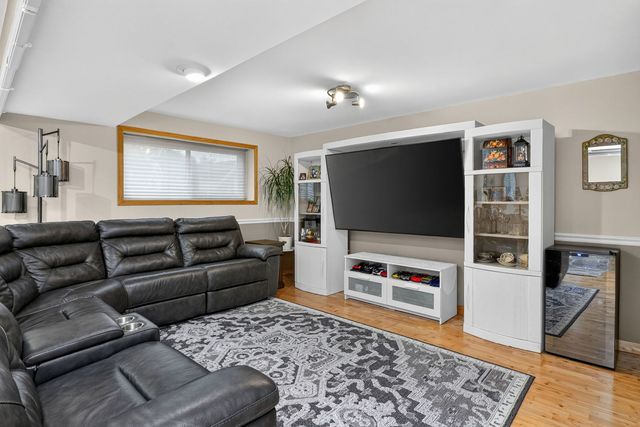 1514 Princeton Lane, Schaumburg, IL 60193