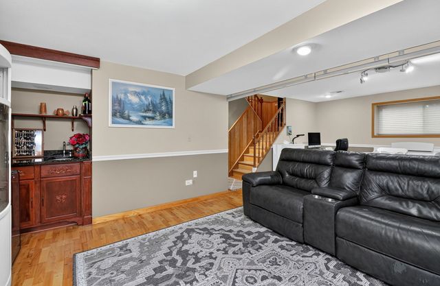 1514 Princeton Lane, Schaumburg, IL 60193