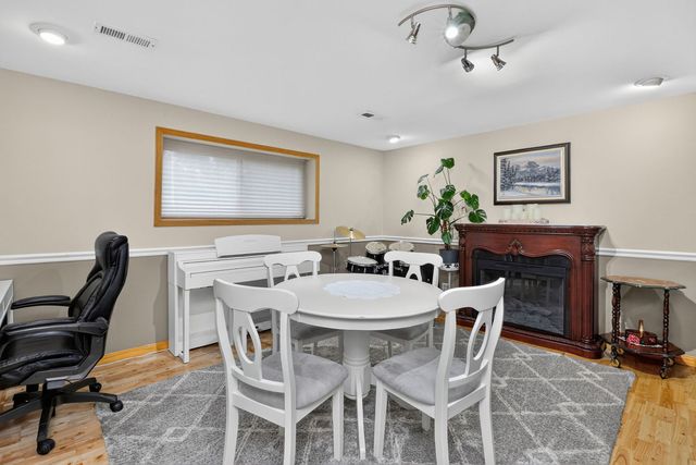 1514 Princeton Lane, Schaumburg, IL 60193