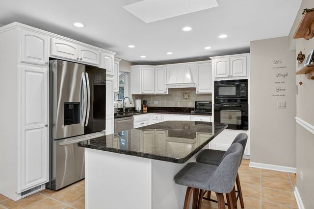 1514 Princeton Lane, Schaumburg, IL 60193