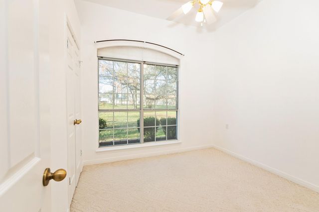 603 Oakwood DR, Buda, TX 78610