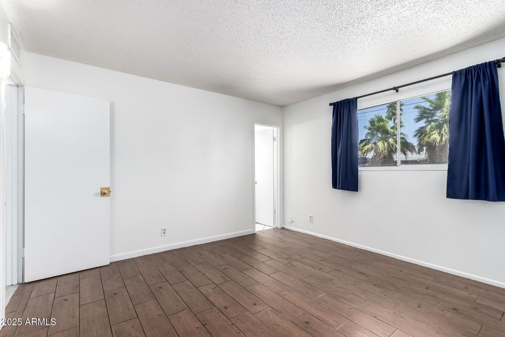 Image 18 of property listing at 1711 S HARDY Drive, Tempe, AZ 85281