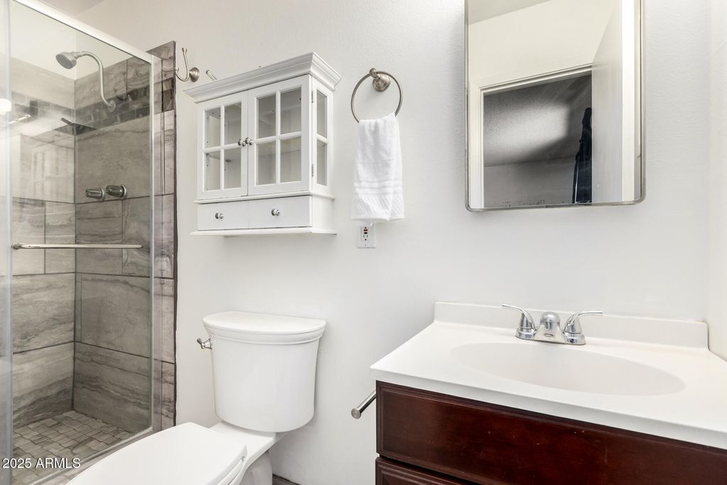 Image 19 of property listing at 1711 S HARDY Drive, Tempe, AZ 85281