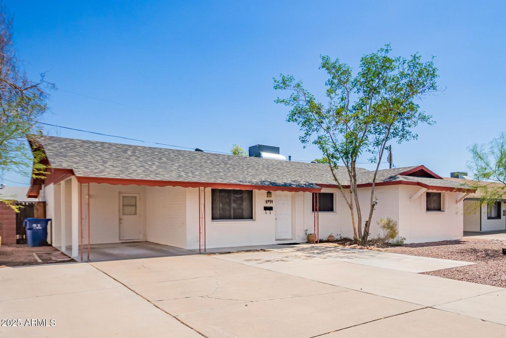 Image 35 of property listing at 1711 S HARDY Drive, Tempe, AZ 85281