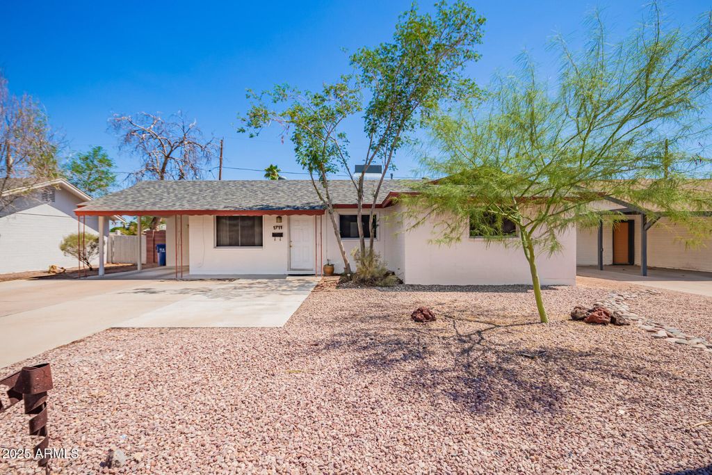 Image 38 of property listing at 1711 S HARDY Drive, Tempe, AZ 85281