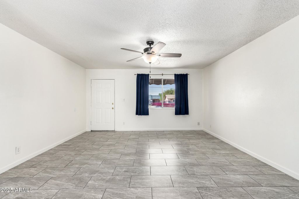 Image 8 of property listing at 1711 S HARDY Drive, Tempe, AZ 85281