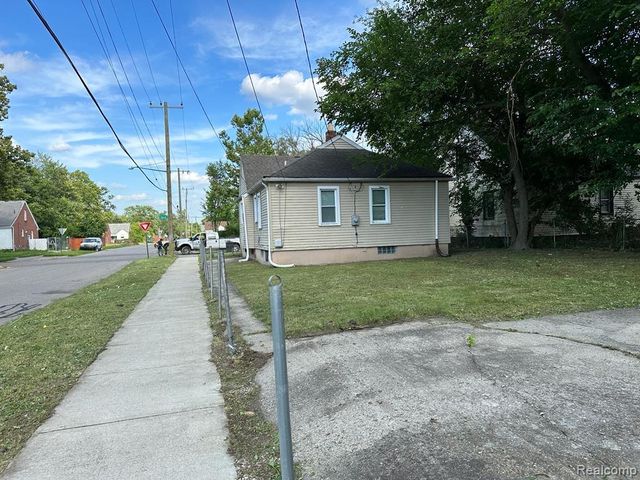 9277 Stout Street, Detroit, MI 48228