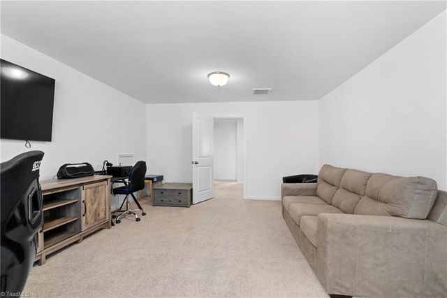 1380 Finwick Drive, Pfafftown, NC 27040