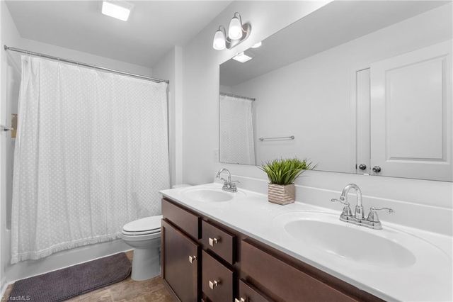 1380 Finwick Drive, Pfafftown, NC 27040