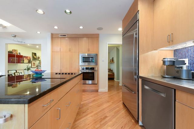 300 S Lang Avenue, Point Breeze, PA 15208