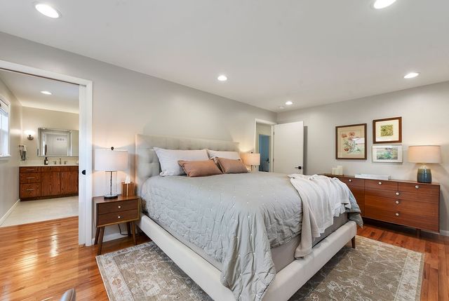 300 S Lang Avenue, Point Breeze, PA 15208