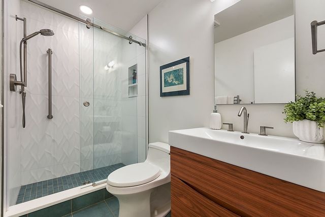 300 S Lang Avenue, Point Breeze, PA 15208