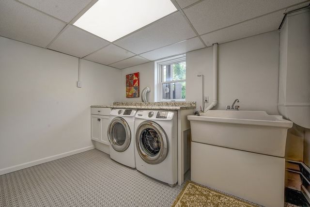 300 S Lang Avenue, Point Breeze, PA 15208