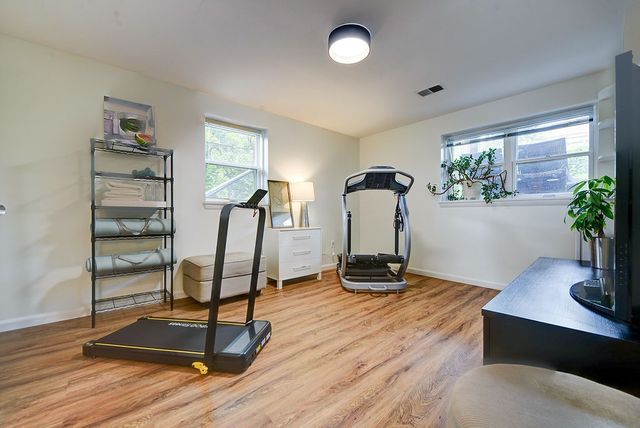 300 S Lang Avenue, Point Breeze, PA 15208