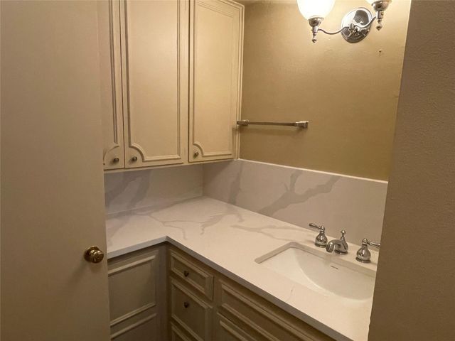 1324 Cortlandt Street 1, Houston, TX 77008