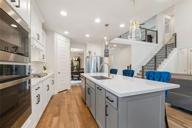 212 Gary Wayne DR, Liberty Hill, TX 78642