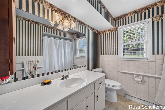 1501 Greenwich Road, Roosevelt Park, MI 49441