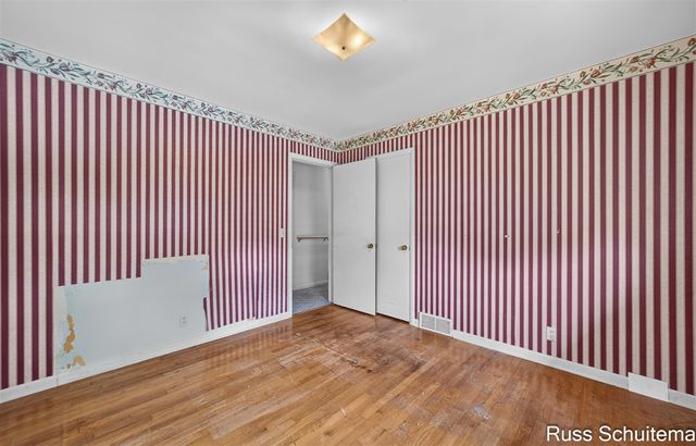 1501 Greenwich Road, Roosevelt Park, MI 49441